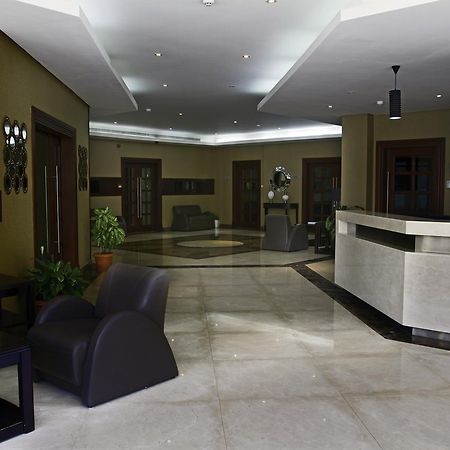 Almoayyed Suites Manama Exterior foto